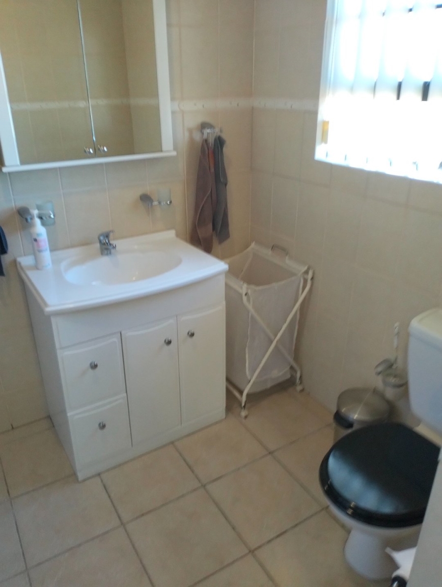 To Let 2 Bedroom Property for Rent in Dana Bay Western Cape